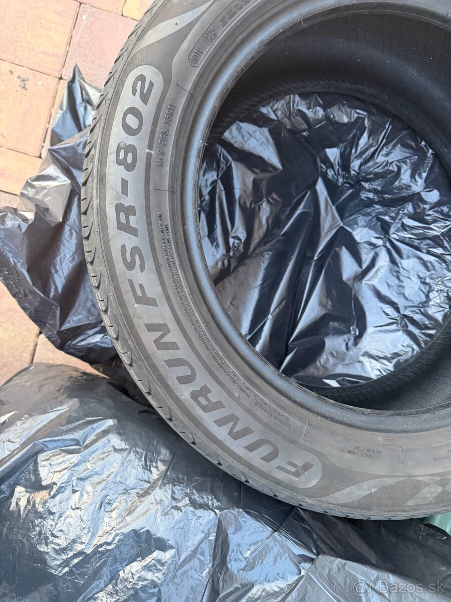 Letné Pneu 225/55 r17 - 2