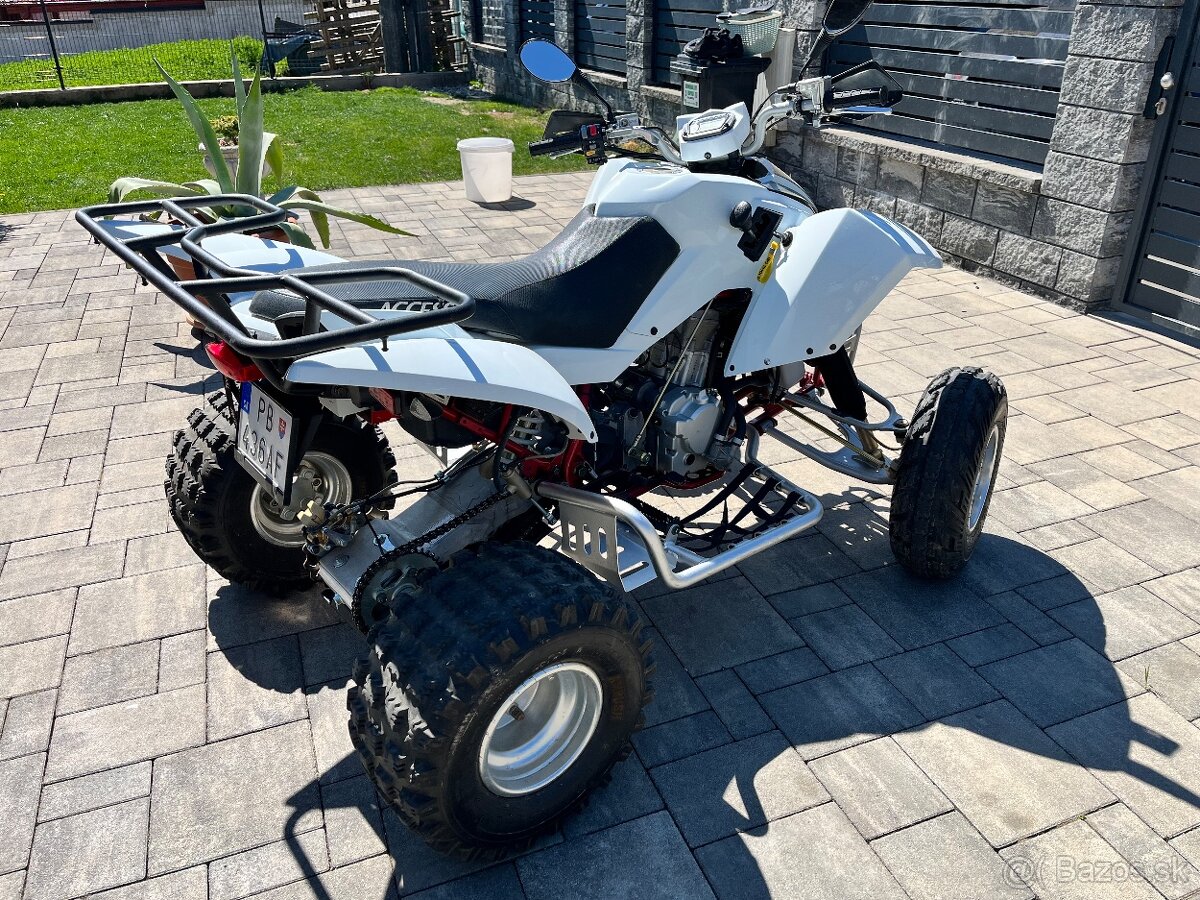 Accessmoto Tomahawk 400 - 2