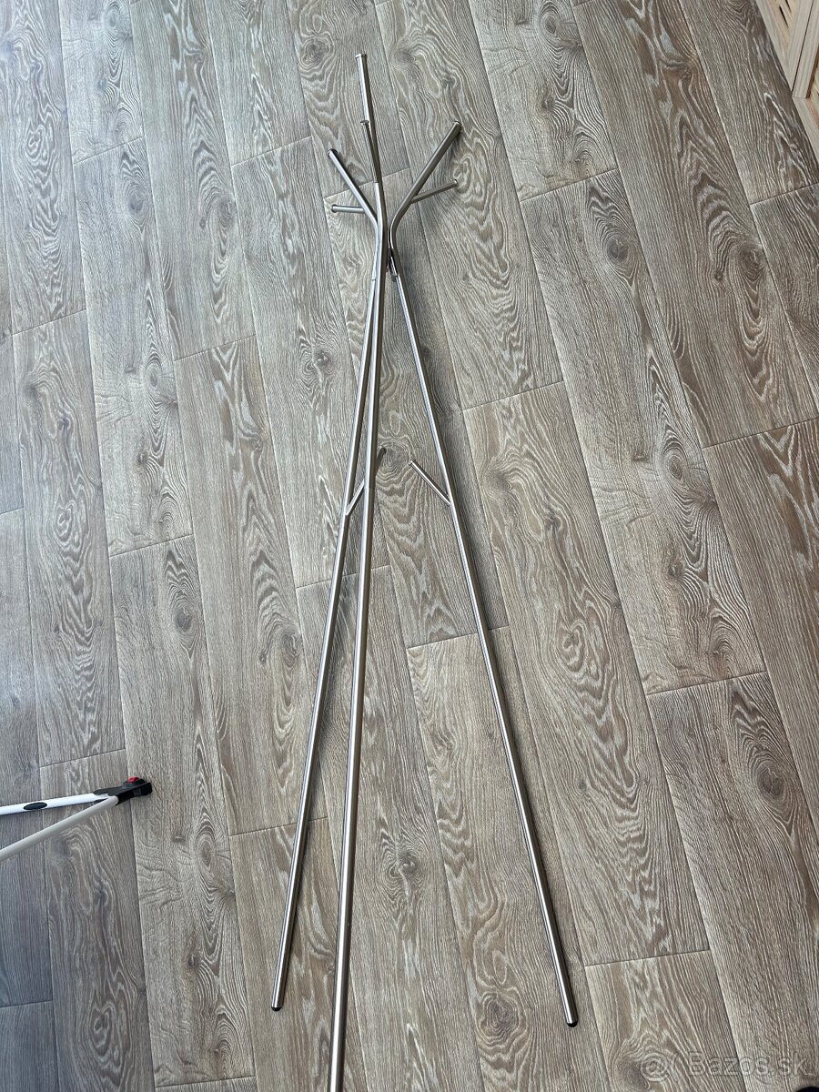 Vešiak IKEA - 2