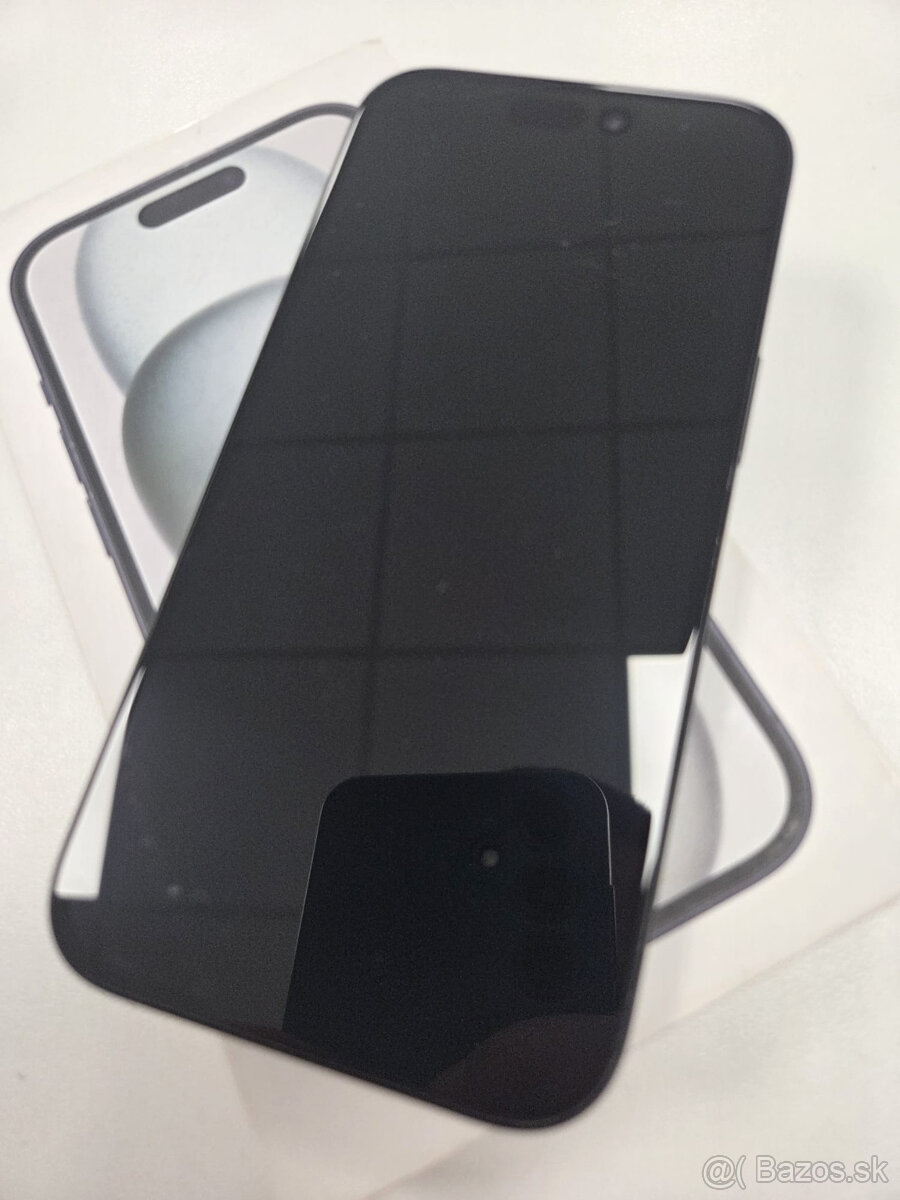 iPhone 15 128GB - 2
