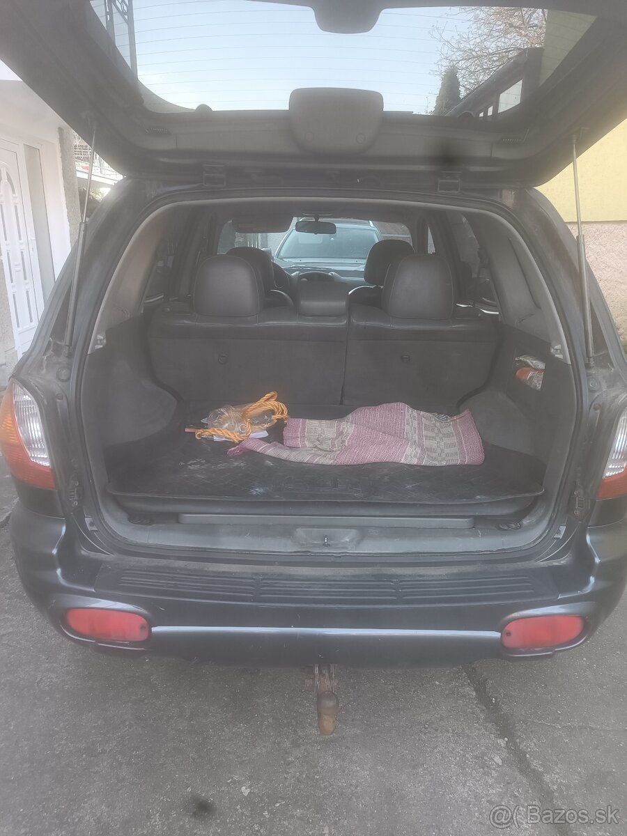 Hyundai Santa Fee - 2