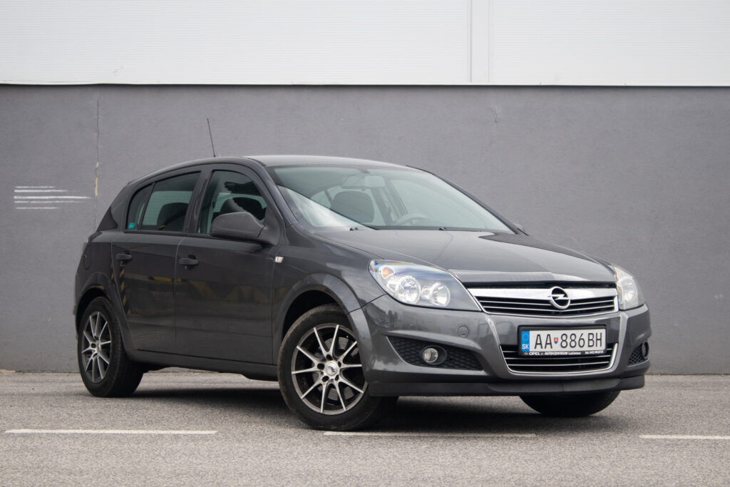 Opel Astra Úplne nová STK EK - 2