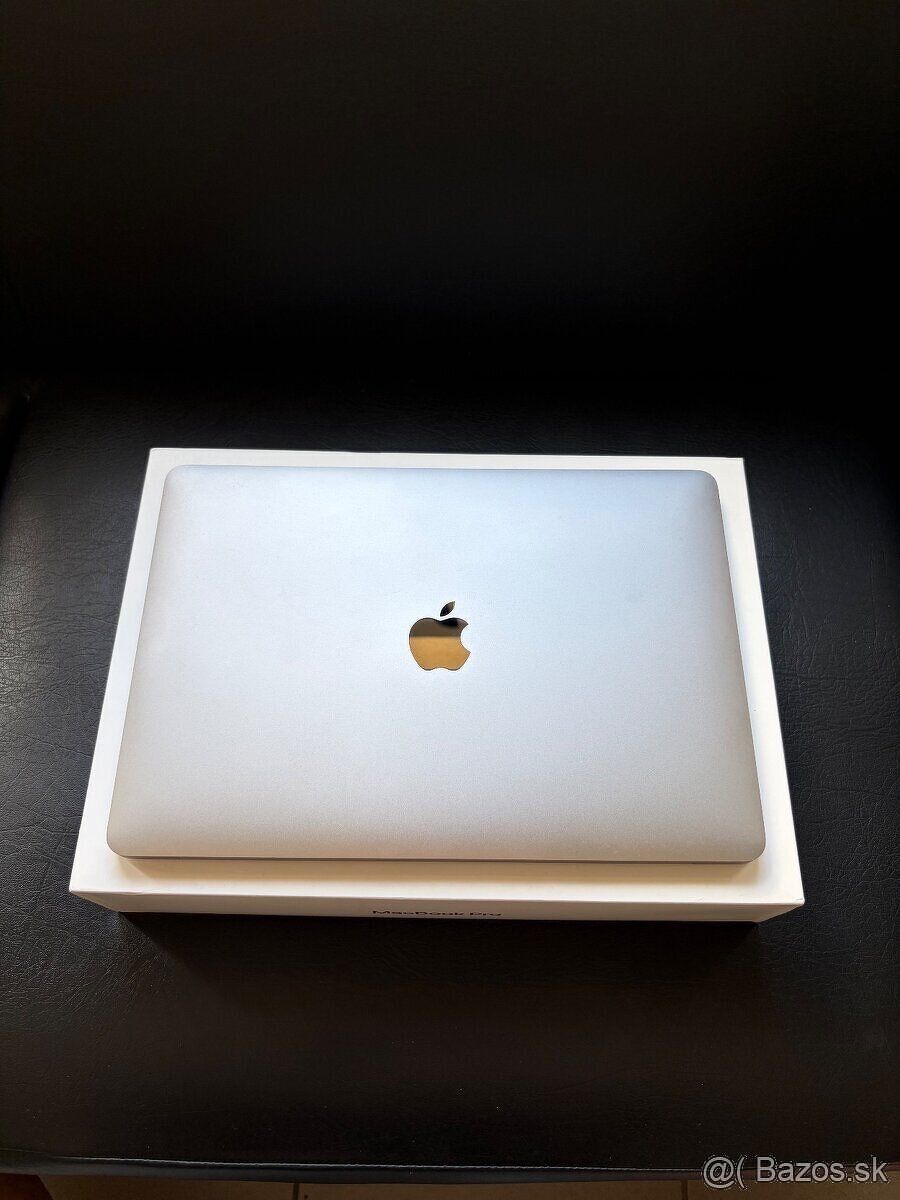 MacBook PRO i7 — A2251 — model 2020 - 2