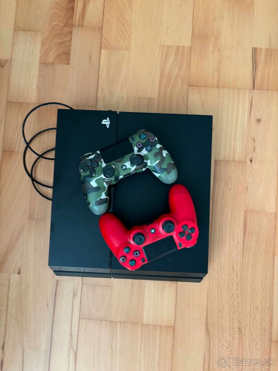 Predám PlayStation 4 + 2 ovládače - 2