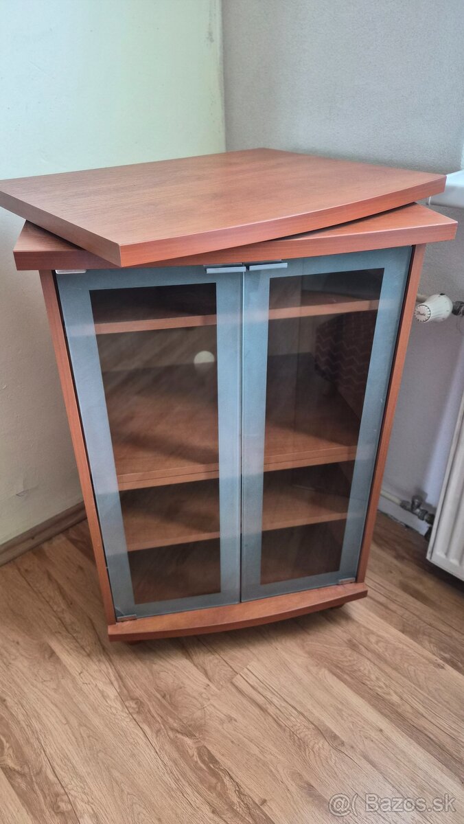 STOLÍK POD TV - 2