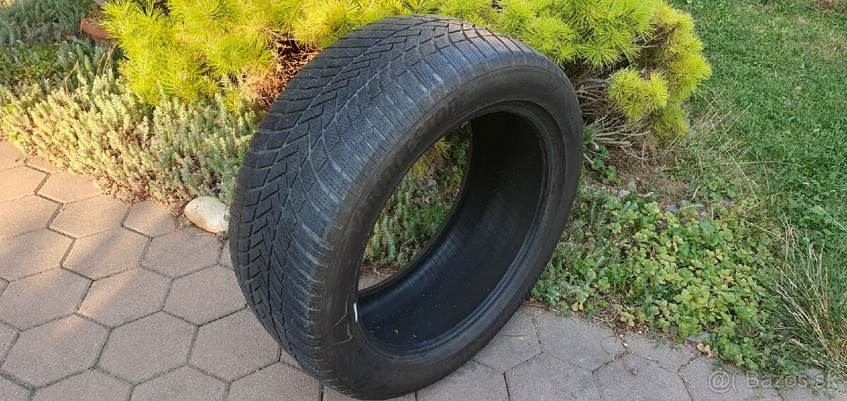 Bridgestone Blizzak LM005 , 285/45 R20 celorocna - 2