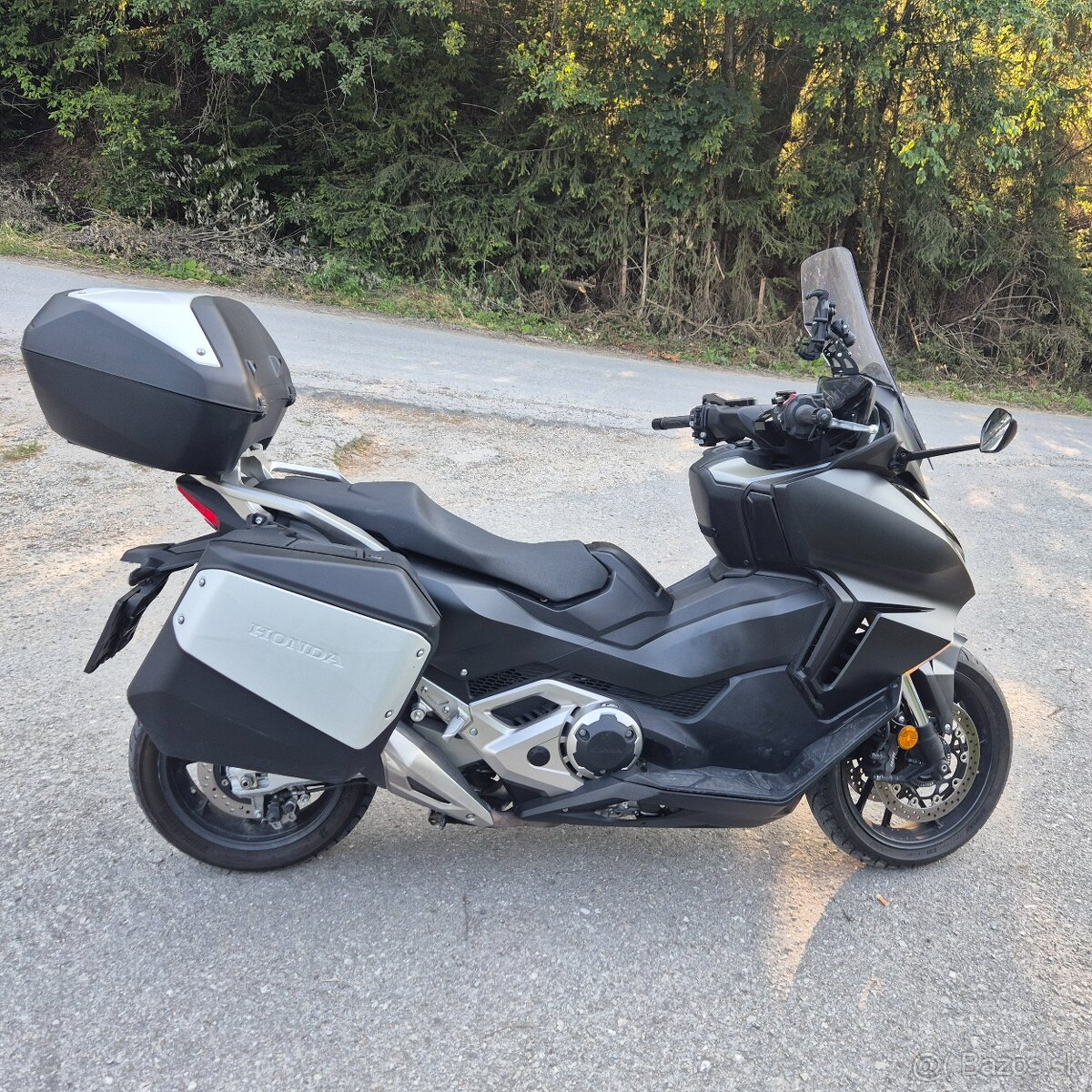Honda forza 750 - 2