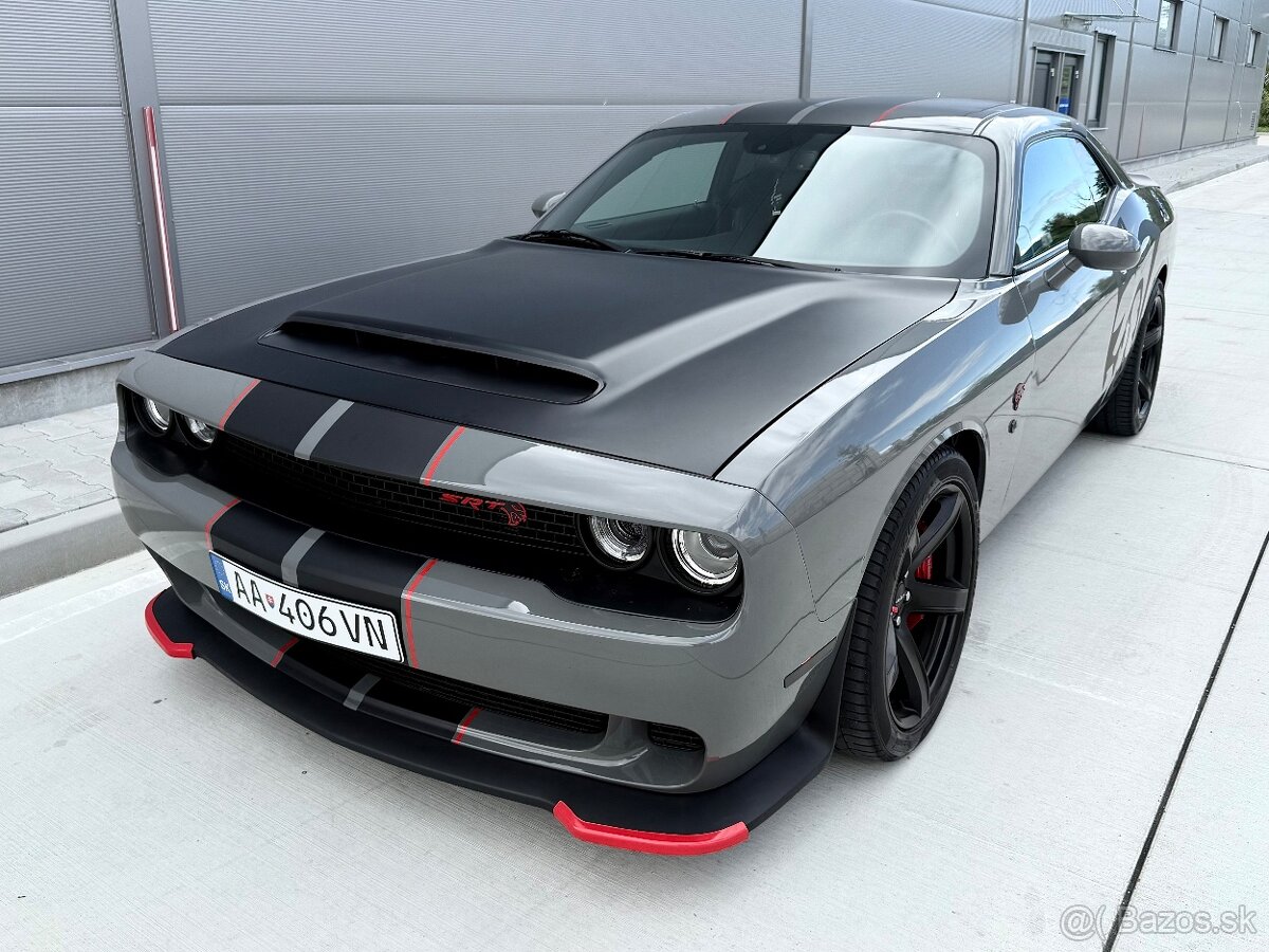 Dodge Challenger SRT Hellcat 6.2 V8 – 717 P - 2