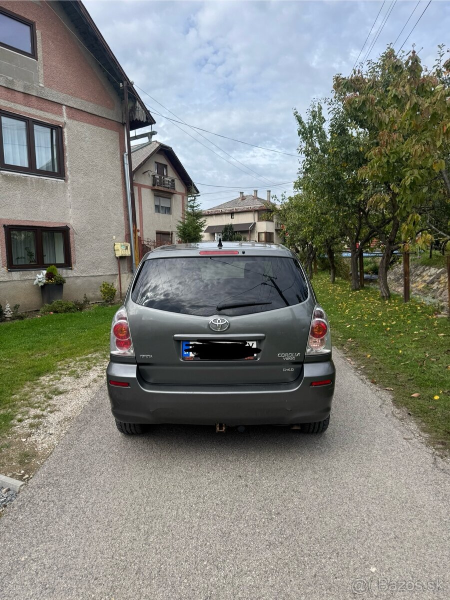 Toyota Corolla Verso 130KW 7Miestna - 2