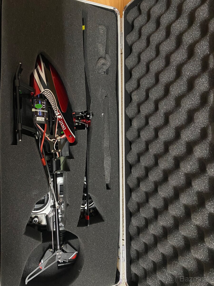 RC helikoptéra Walkera 4F200 - 2