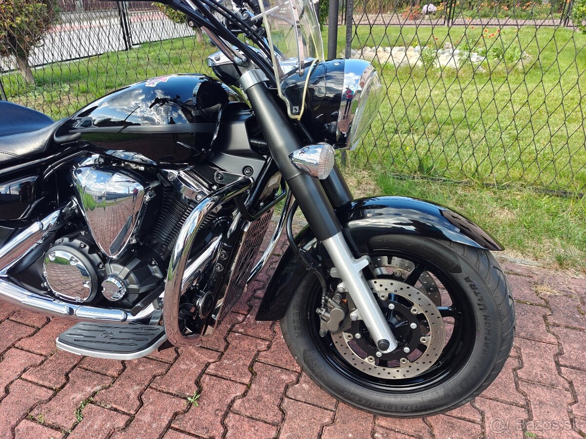 Yamaha XVS 1300 Midnight Star - 2