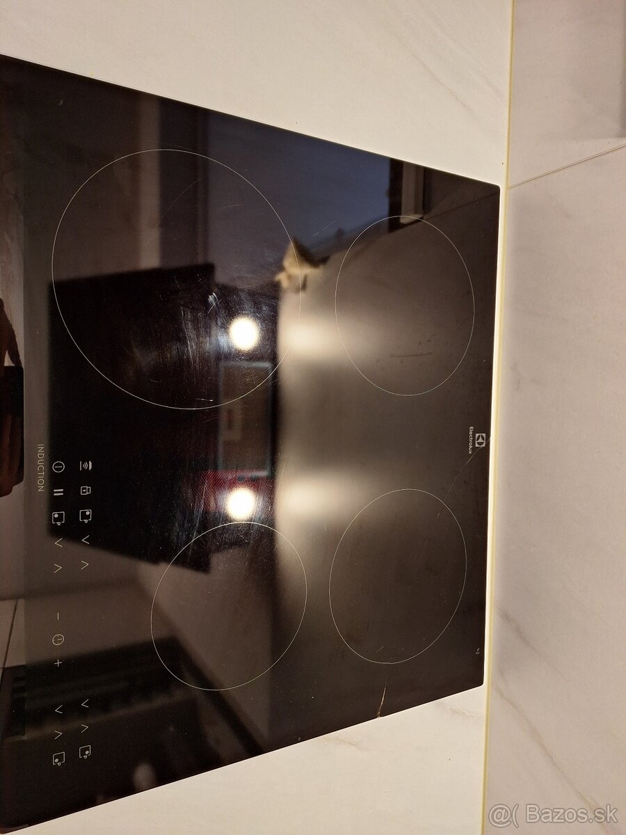 Indukčná varná doska Elektrolux - 2