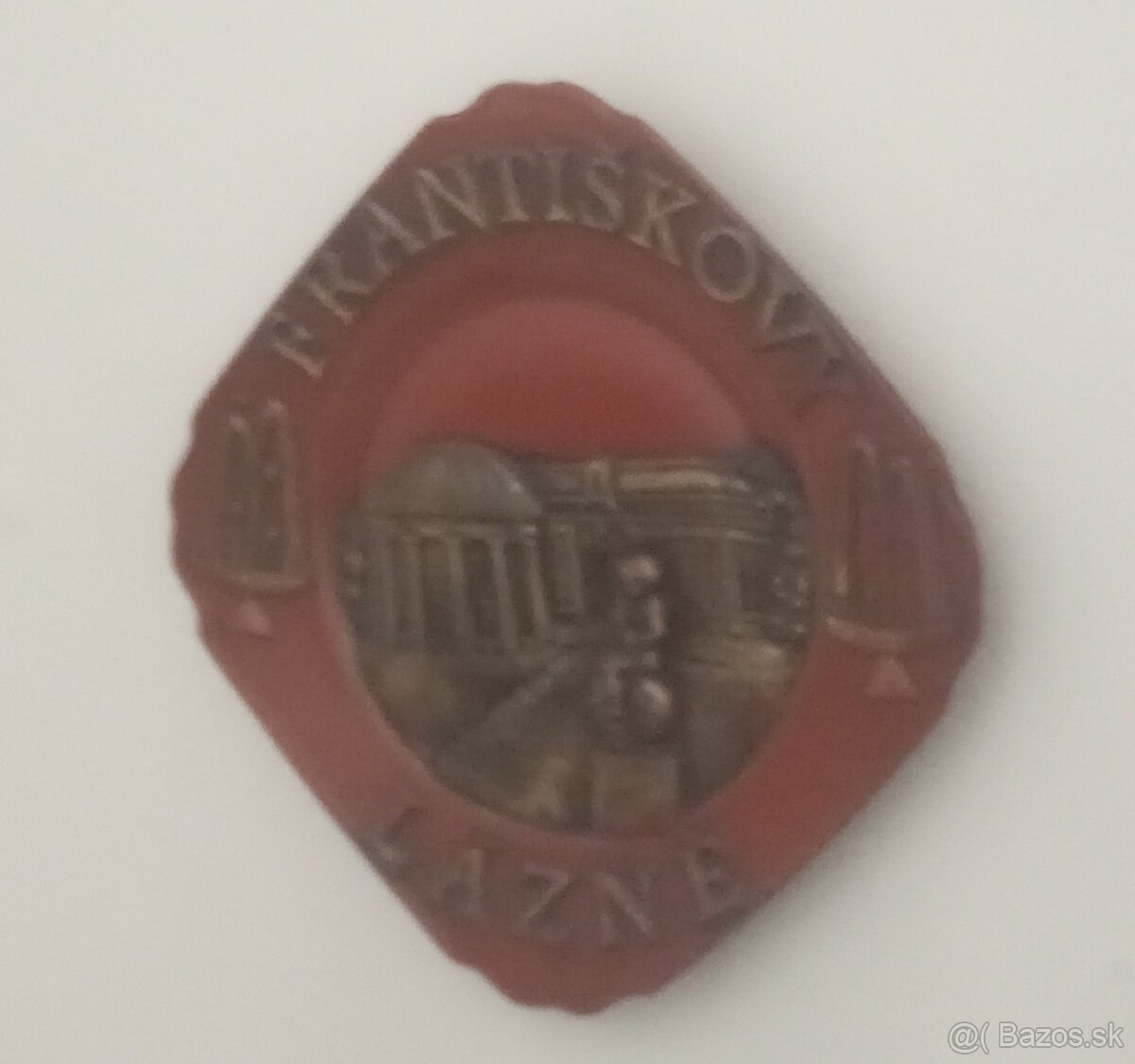 taniere na stenu - 2