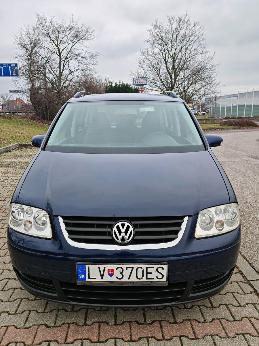 Volkswagen Touran 1.6 FSI - 2