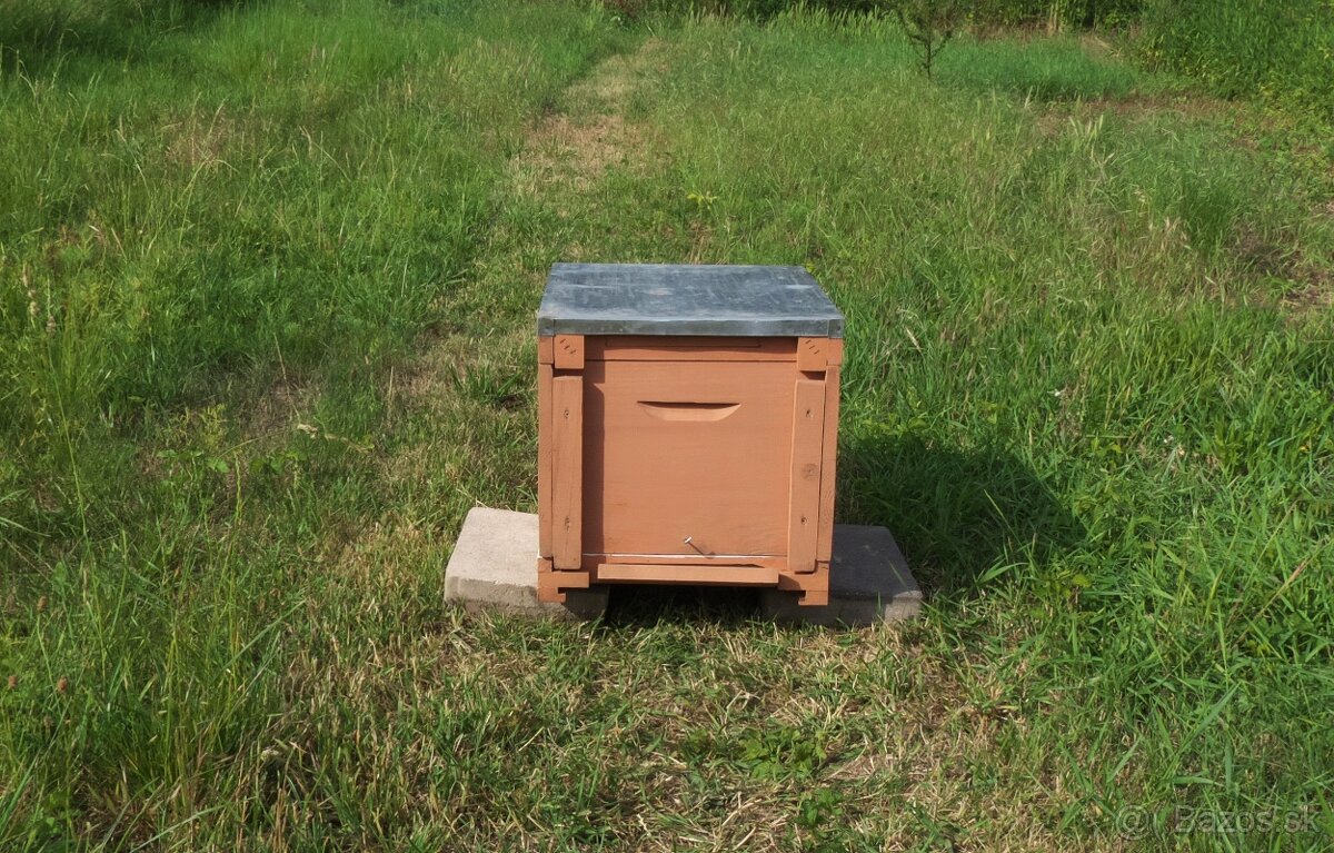 Včelie úle B10, E10 - 2