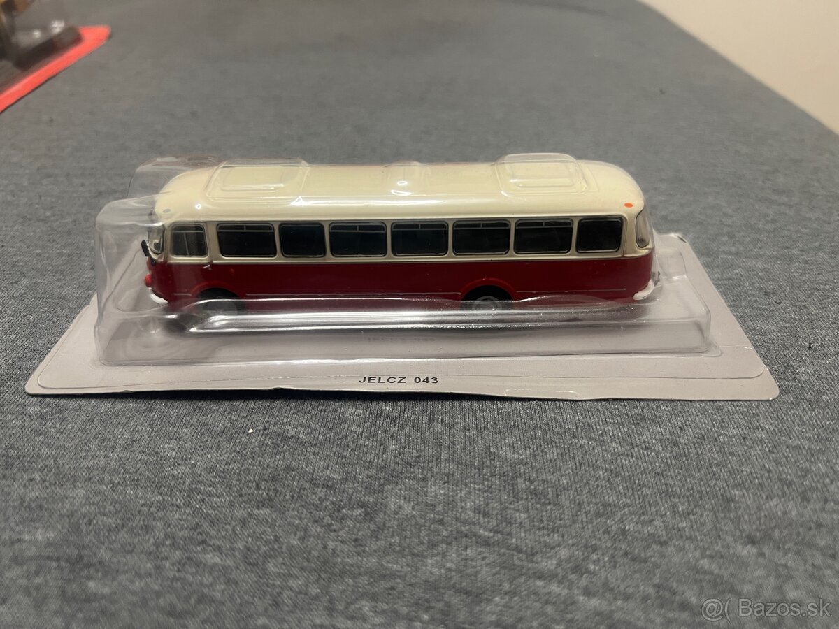 Predám modely autobusov v mierke 1:72 - 2