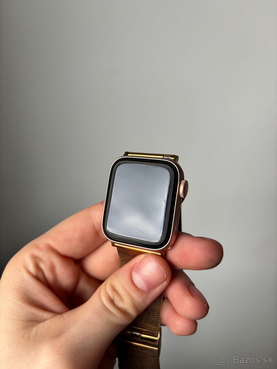 Predám Apple Watch SE, 40mm - 2