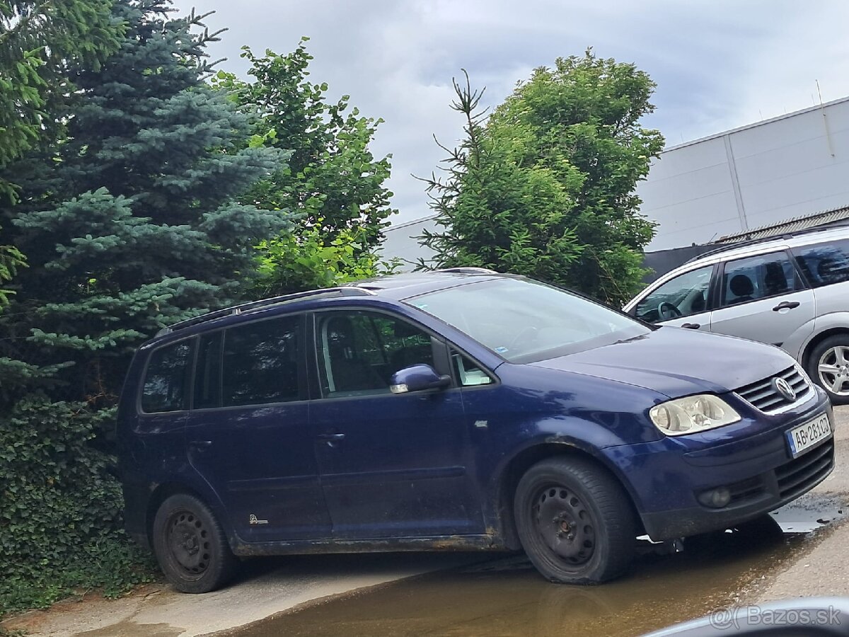 VW Touran - 2