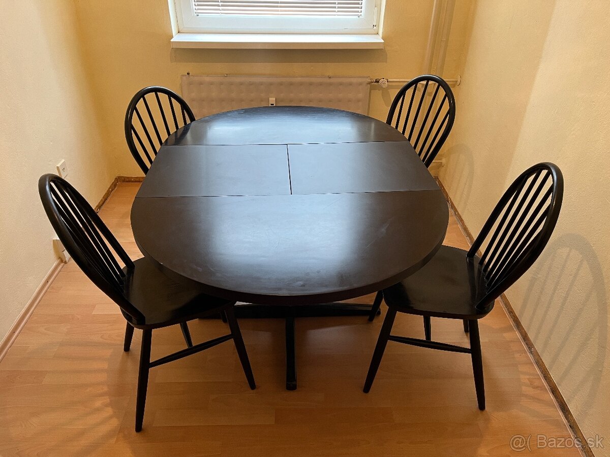 Pevny rozkladaci jedalensky stol so stolickami - 2