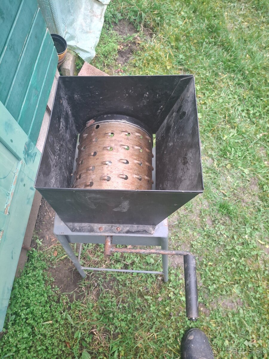 Rezačka na jablká,repu - 2