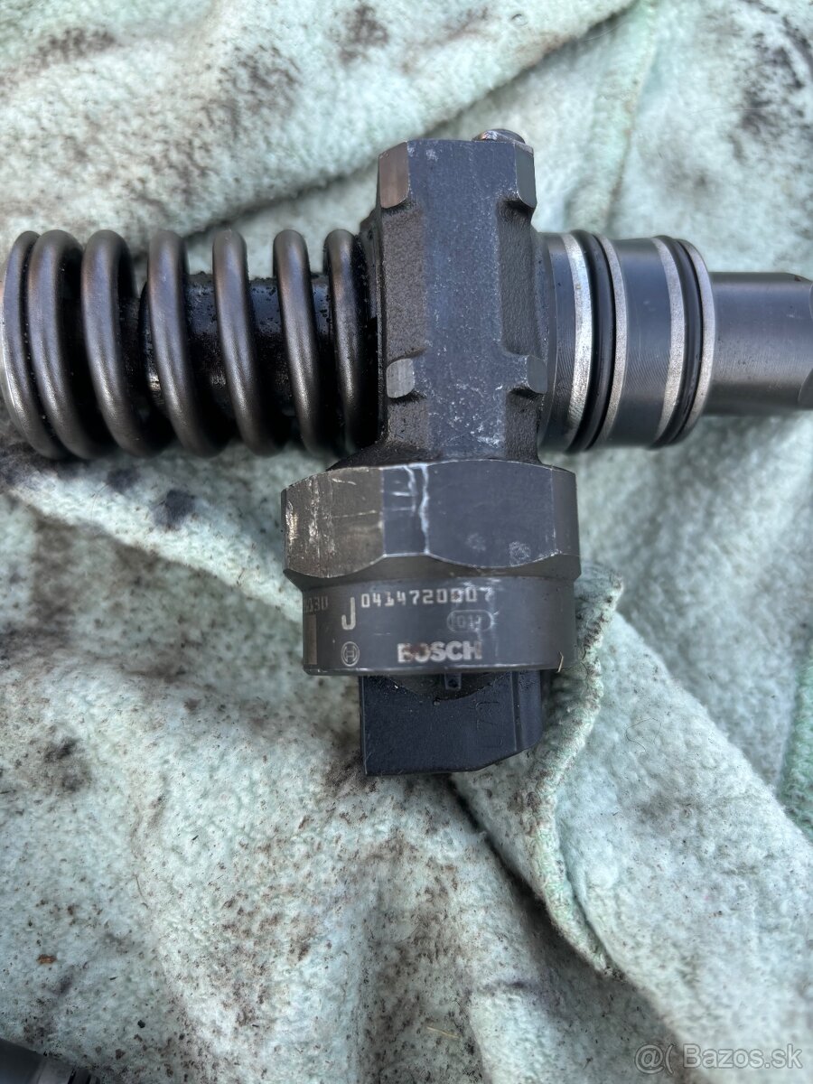 Vstrekovacie trysky 038130073F 1.9TDI 85kW AJM - 2