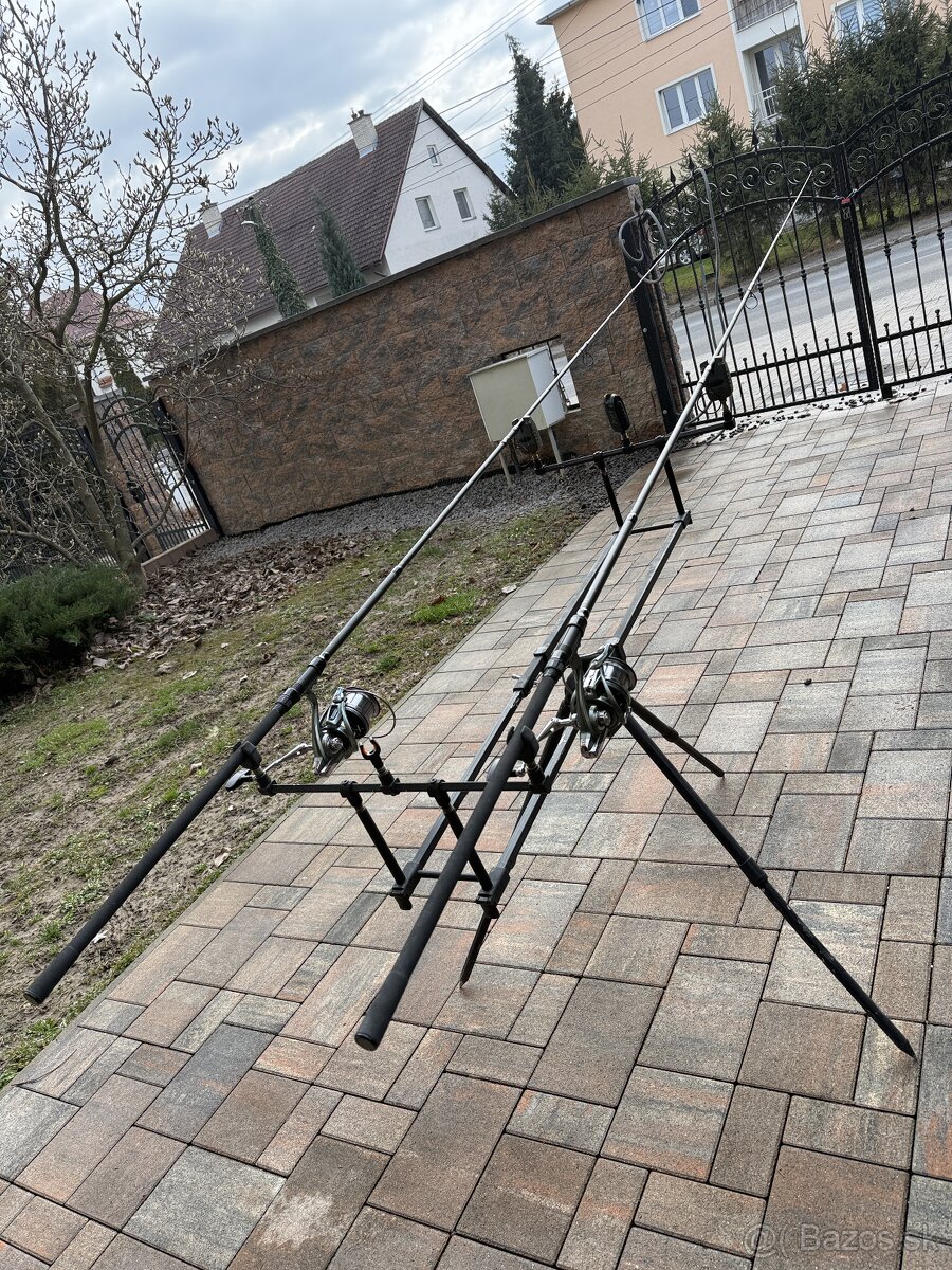 predám rybárske pruty,navijáky,púzdro - 2