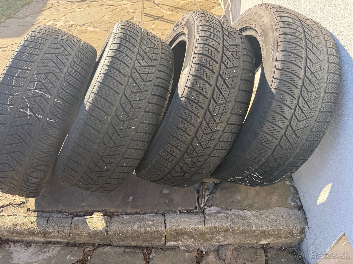 Pirelli SCORPION zimné 235/55/R18 - 2