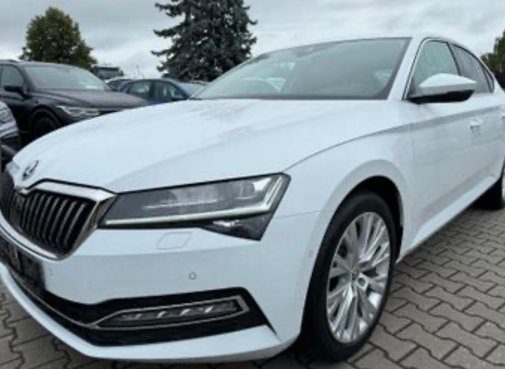 Škoda superb style plus 2022 dsg odpočet DPH - 2