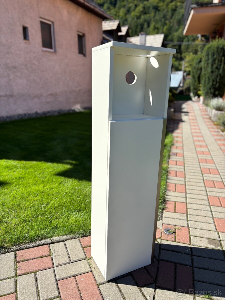 Kupelnova skrinka zavesna - 2