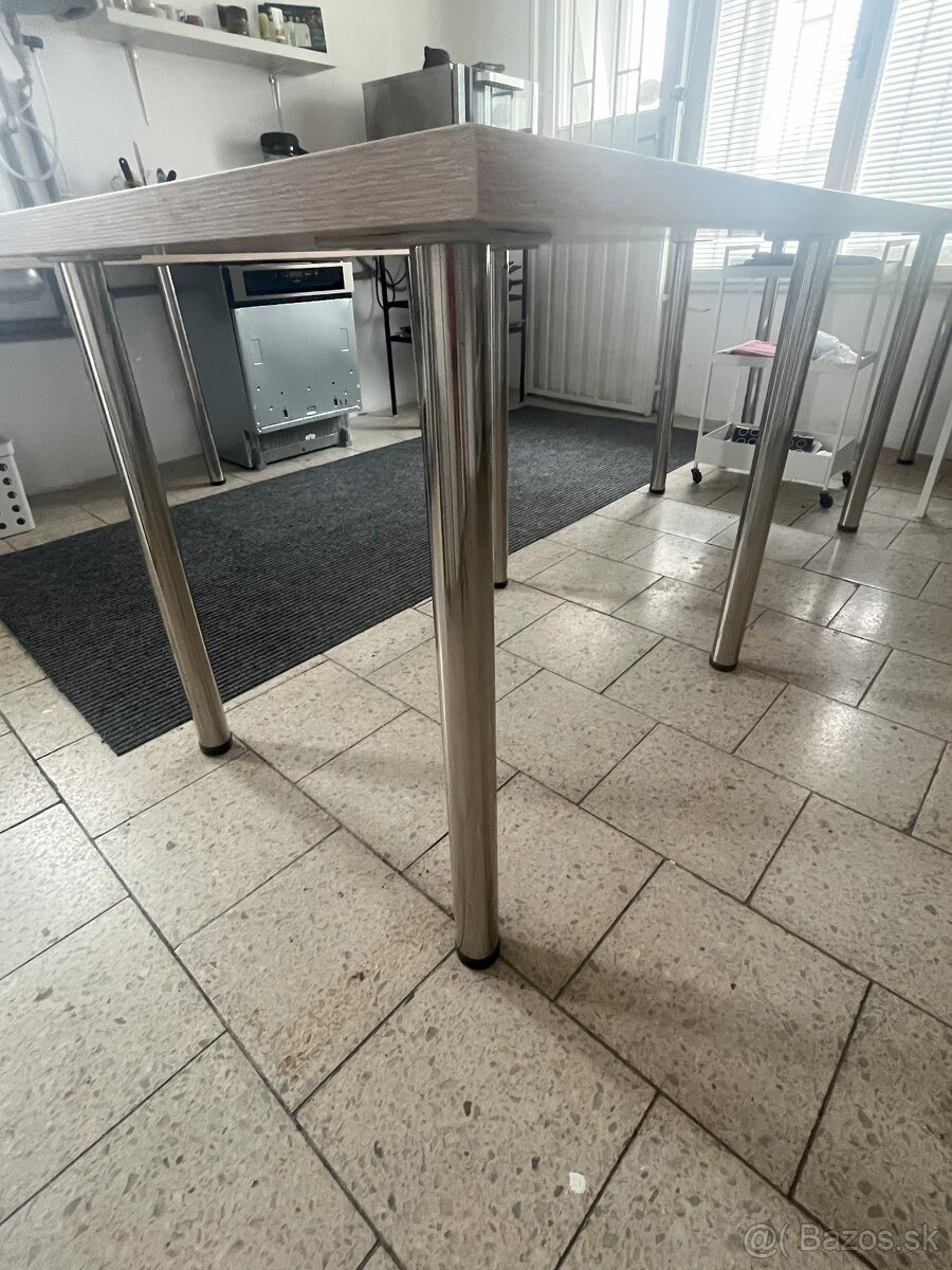 Pracovny pult - 2