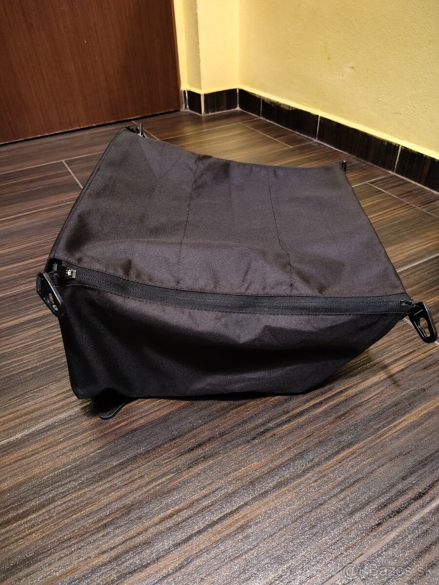 Košík na Thule Sleek - 2