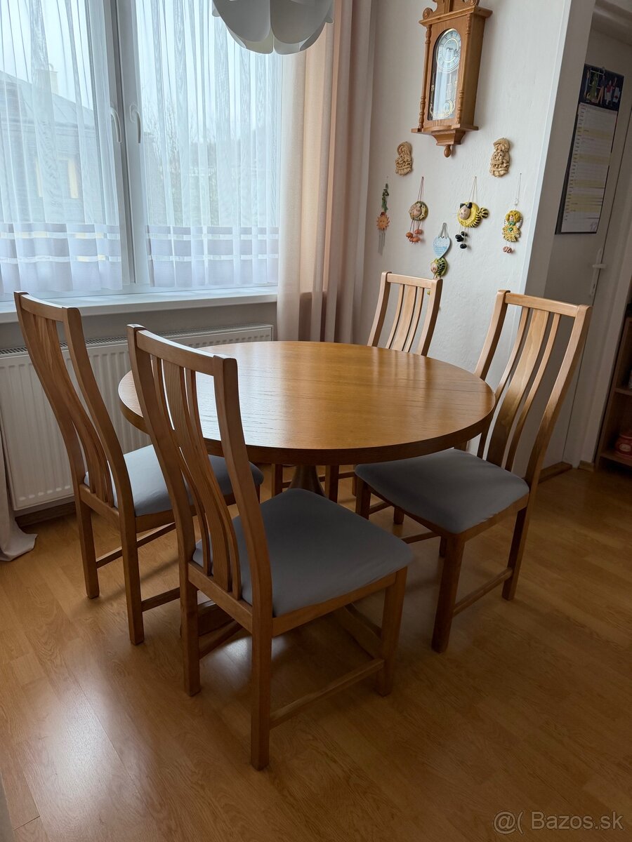 Jedálenský stôl - 2