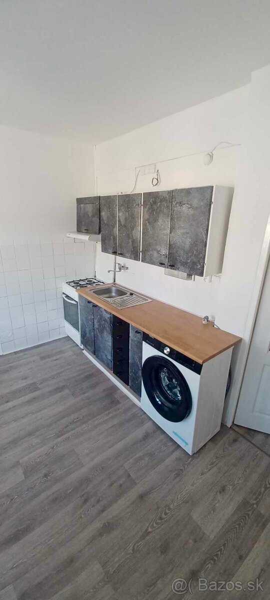 1 izbovy byt centrum - 2