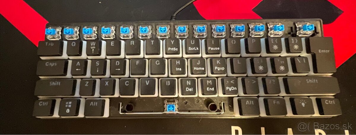 Herná klávesnica white Shark - 2