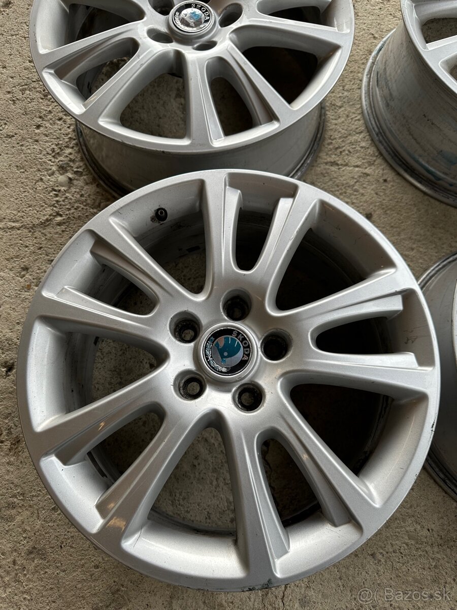 Elektróny Zenith R17 - 2