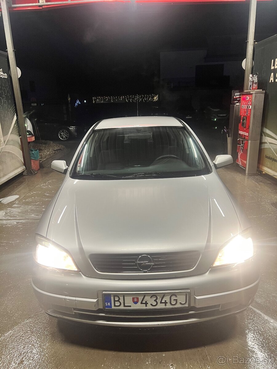 Opel Astra - 2
