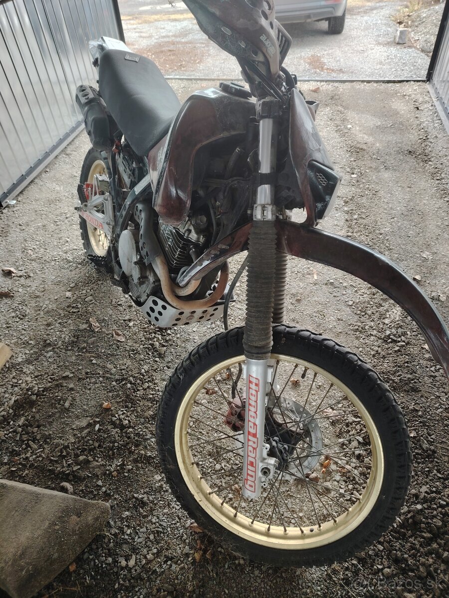 Honda nx650