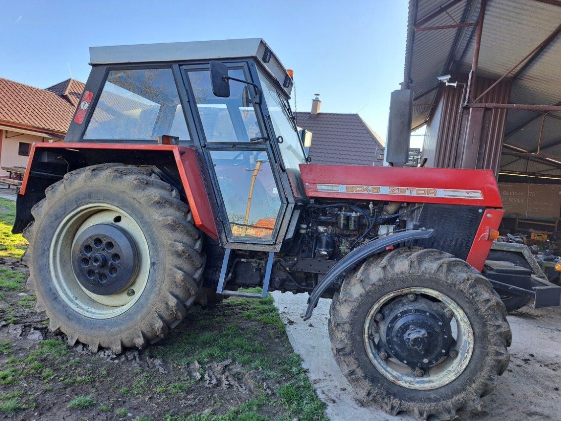 Traktor ZETOR - 2