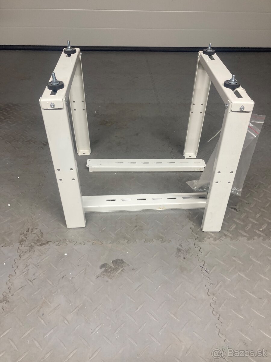 ZÁKLADŇADRŽIAK STOJAN UPEVNENIE KLIMATIZÁ - 2