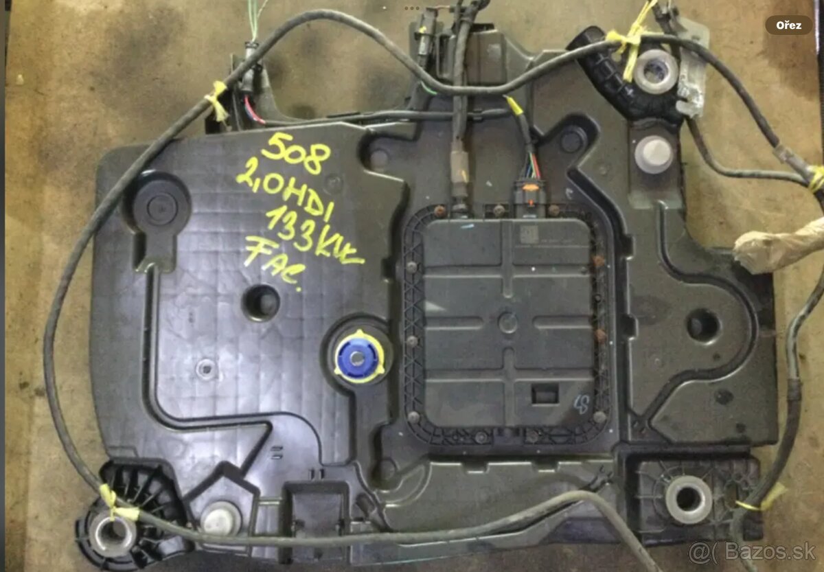 Peugeot 1,6 Hdi - nádrž Adblue - 2