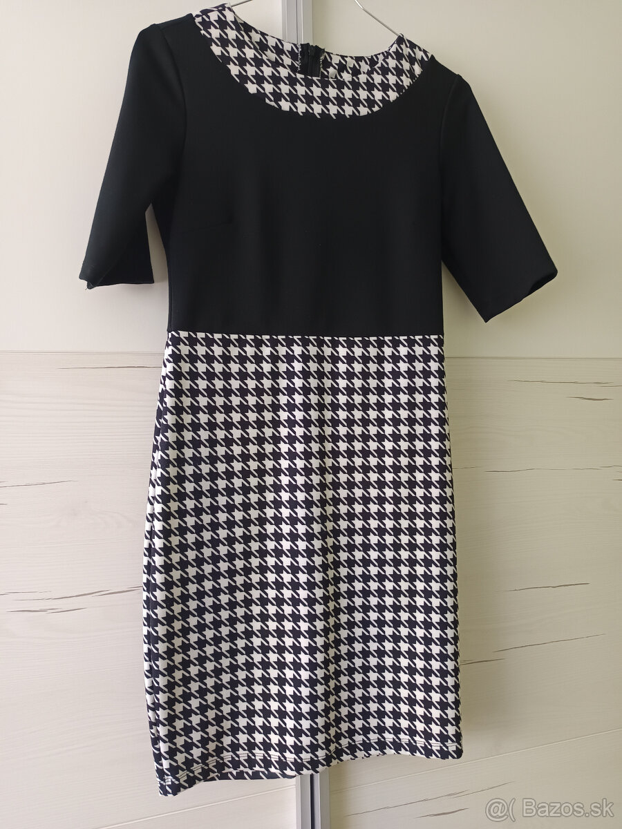 Čierno-biele elegantné minišaty - 2