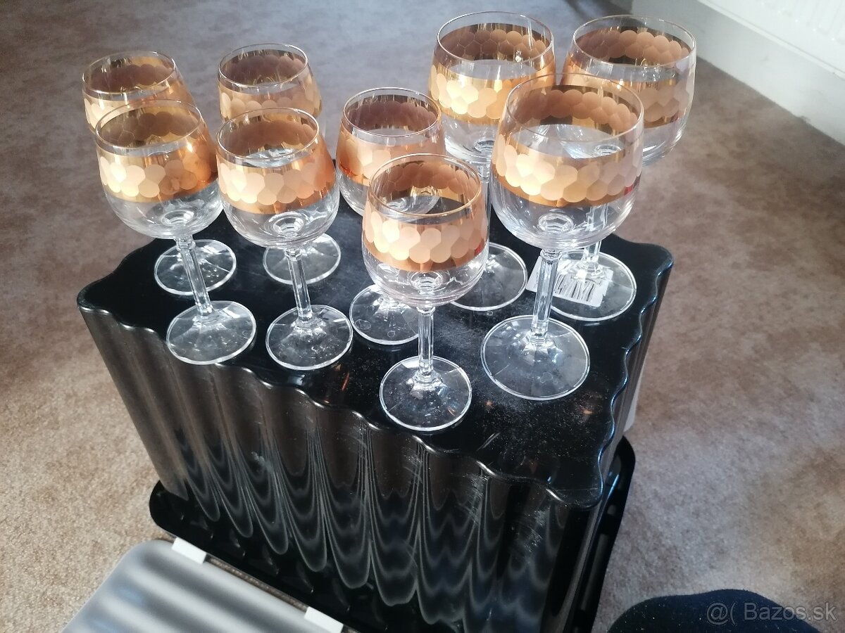 Sklenené poháre so stopkou - 2