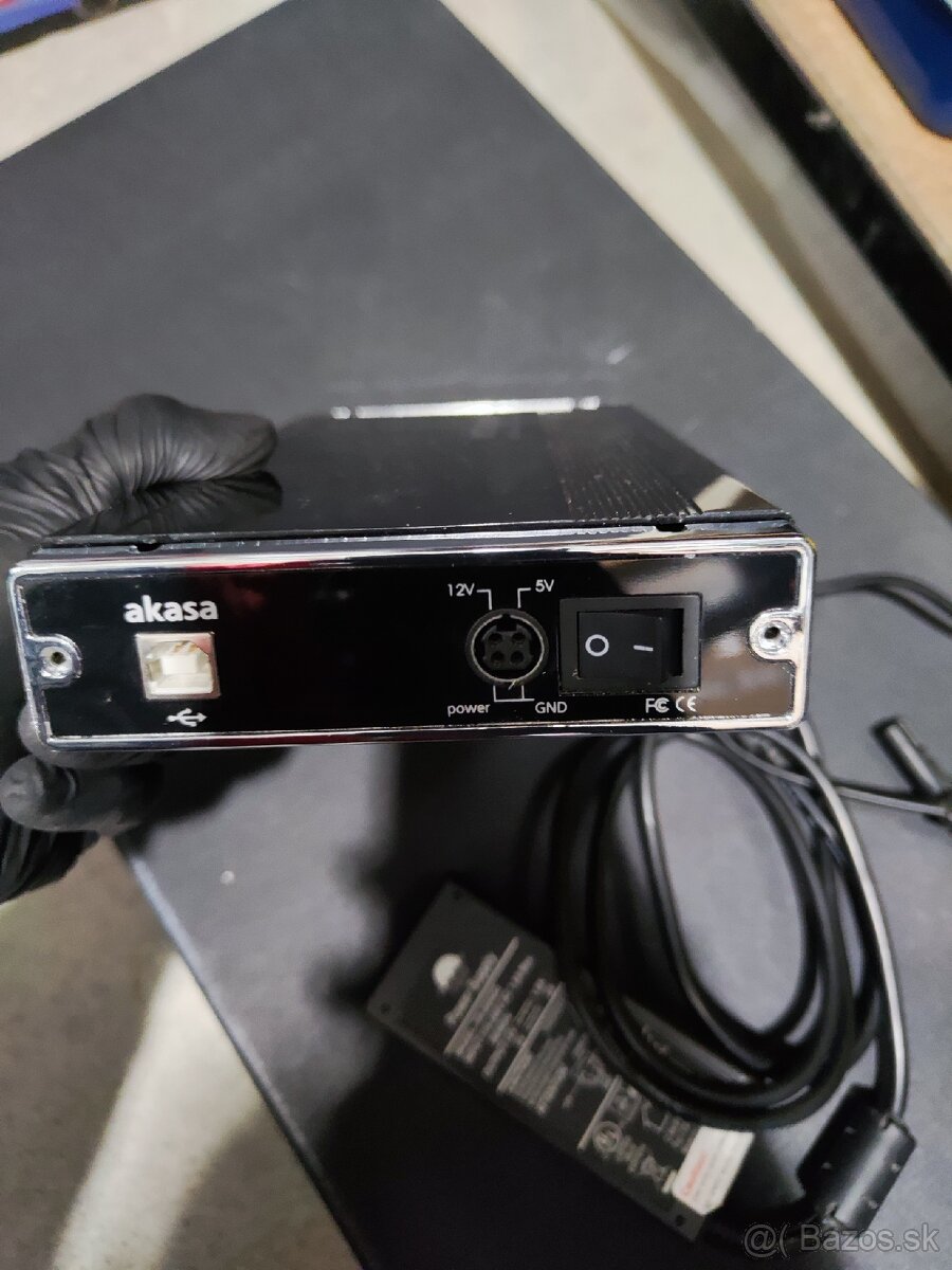 Externy box na HDD (3.5" IDE ATA) so zdrojom - 2
