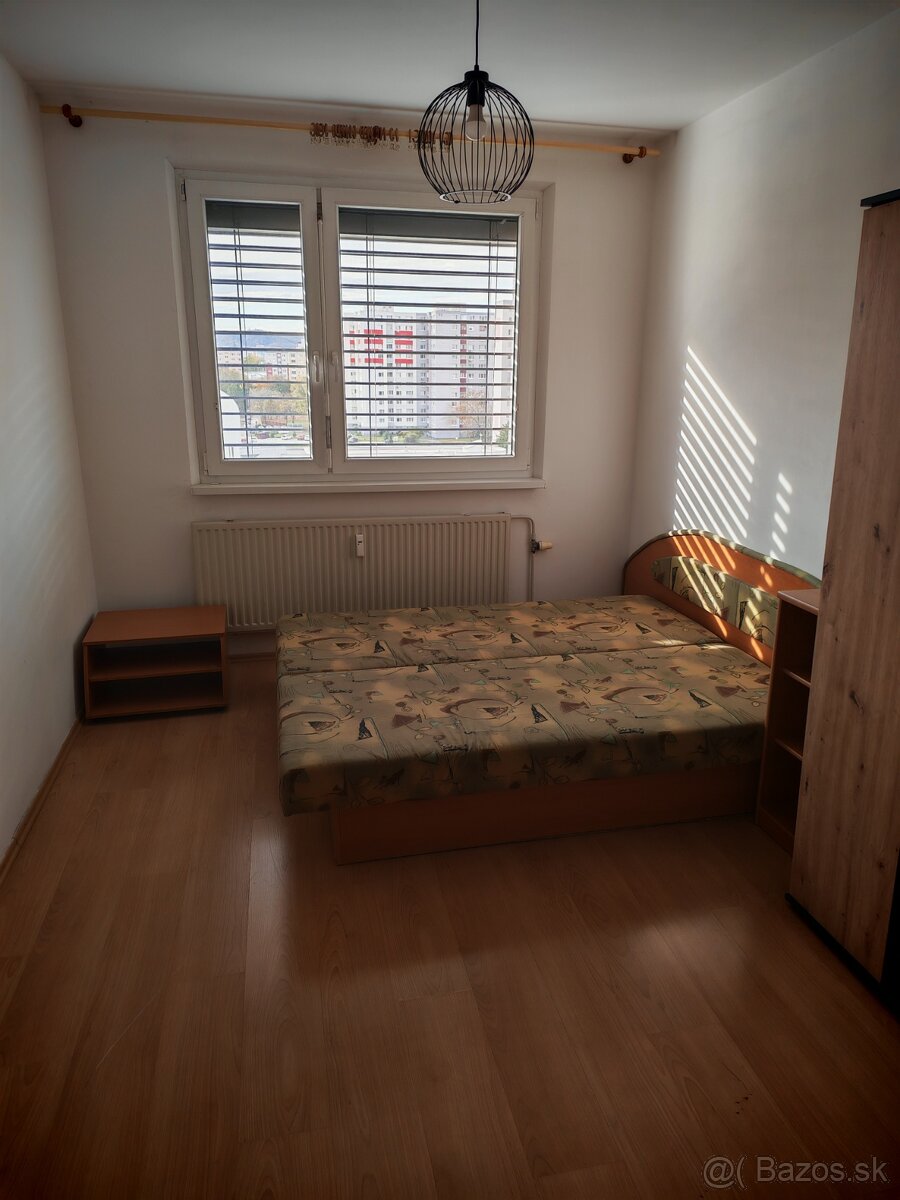 Prenajmem 2 izby v 3-izbovom byte - 2