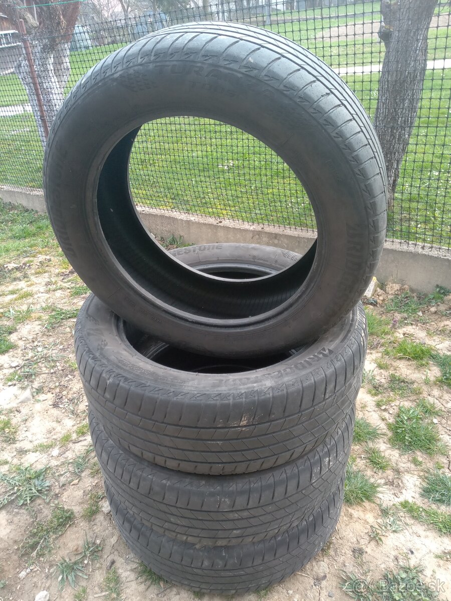 Letné pneu 235/55 r 19 - 2