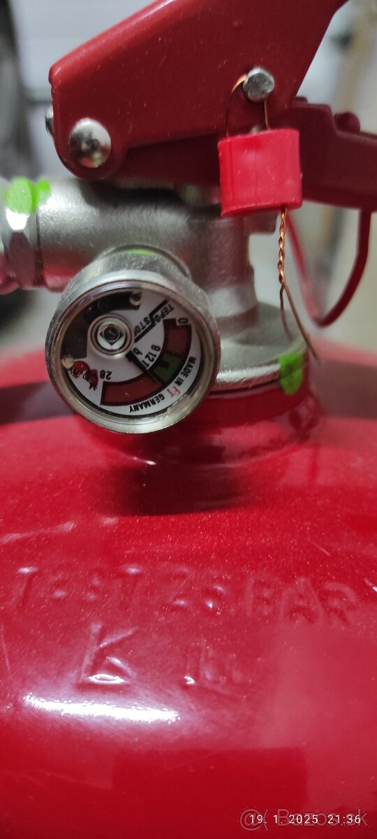 Prenosný hasiaci prístroj práškový 6kg ABC - 2