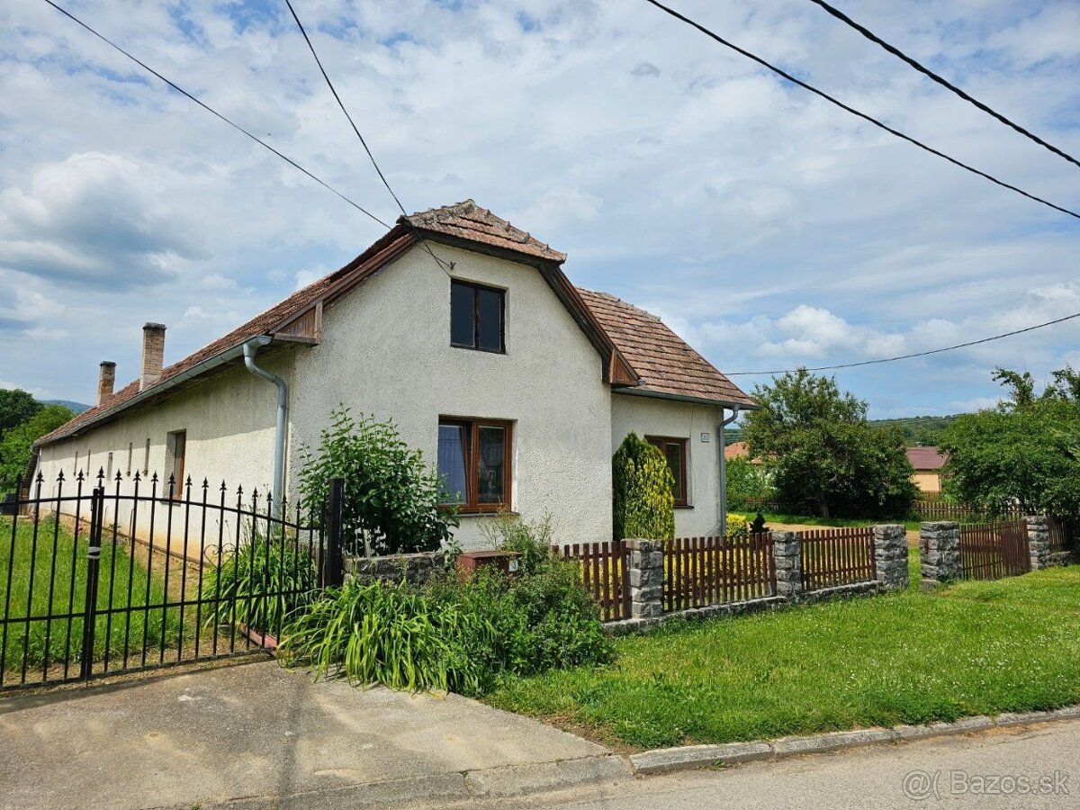 REZERVOVANÉ - Veľký RD s 2 bytmi na rovnom 1973m2 poz. - 2