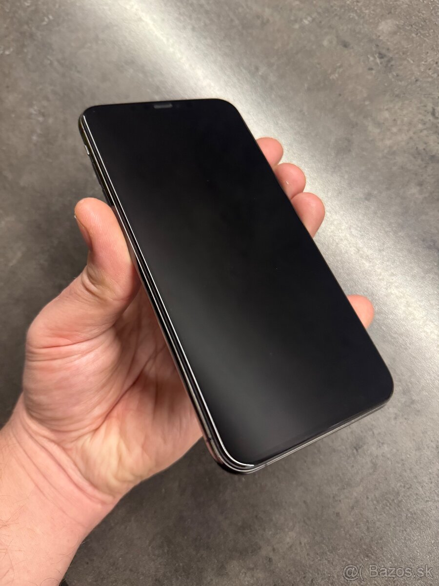 Predam Iphone xs max 256gb vyborny stav - 2