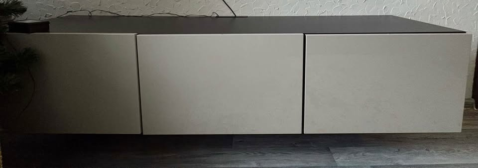 Tv stolík Ikea Besta - 2