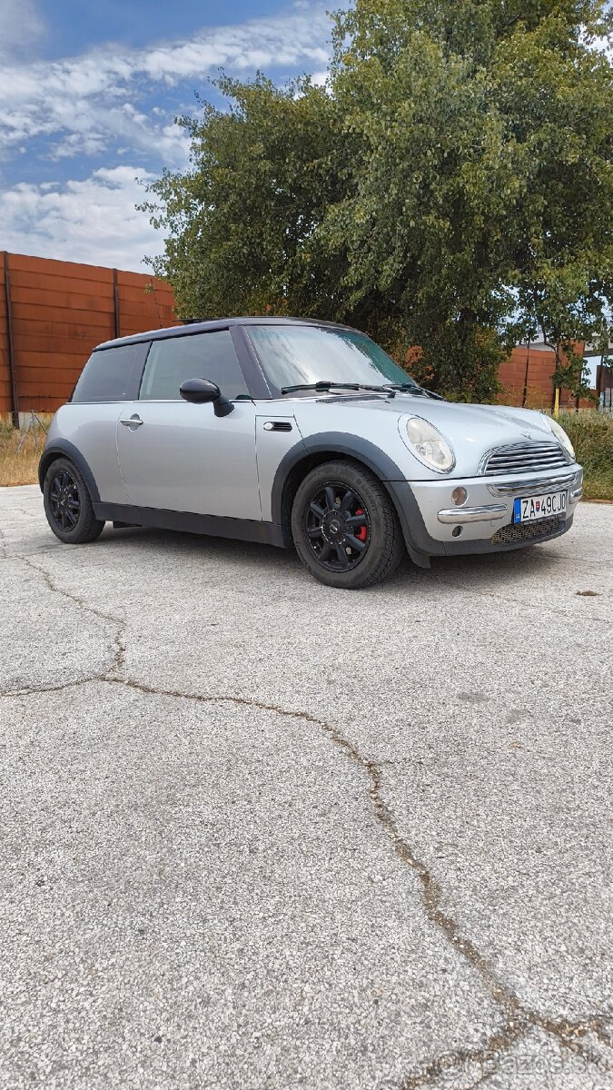 Mini Cooper R50 1.6 85kW Panorama - 2